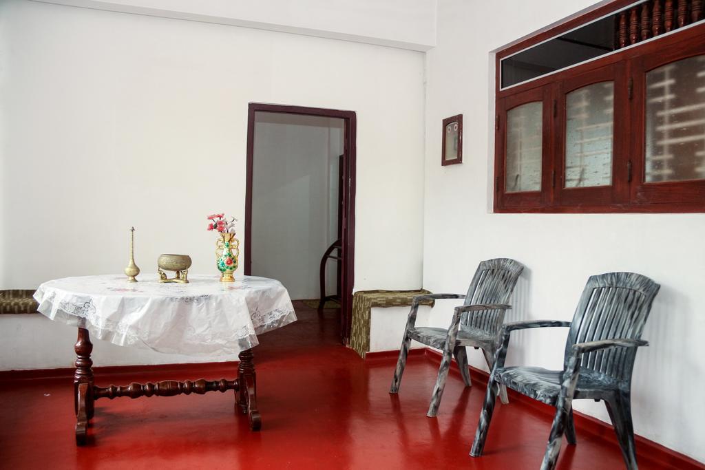Hotel Desitha Family House Mirissa Exterior foto